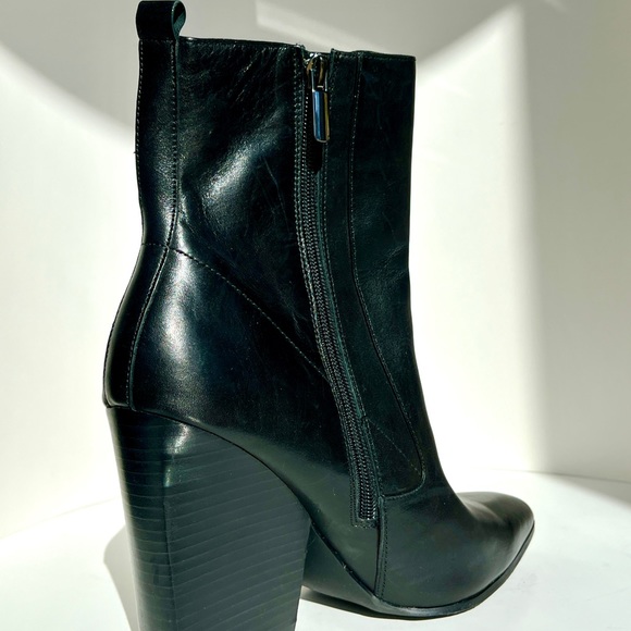 Bleecker & Bond Black Leather Booties with heels women’s size 9 - Picture 6 of 7
